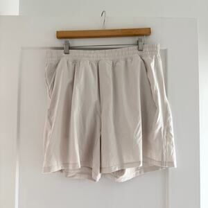 Lululemon Athletica Pace Breaker Short 7" Mens XL linerless active gym